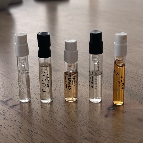CHANEL Other - Fragrance sample set